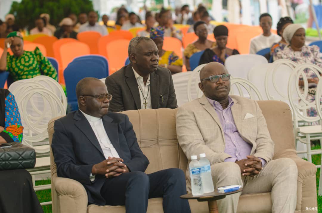 Faculté de Sciences économiques - Université de Mazenod (udmaz)